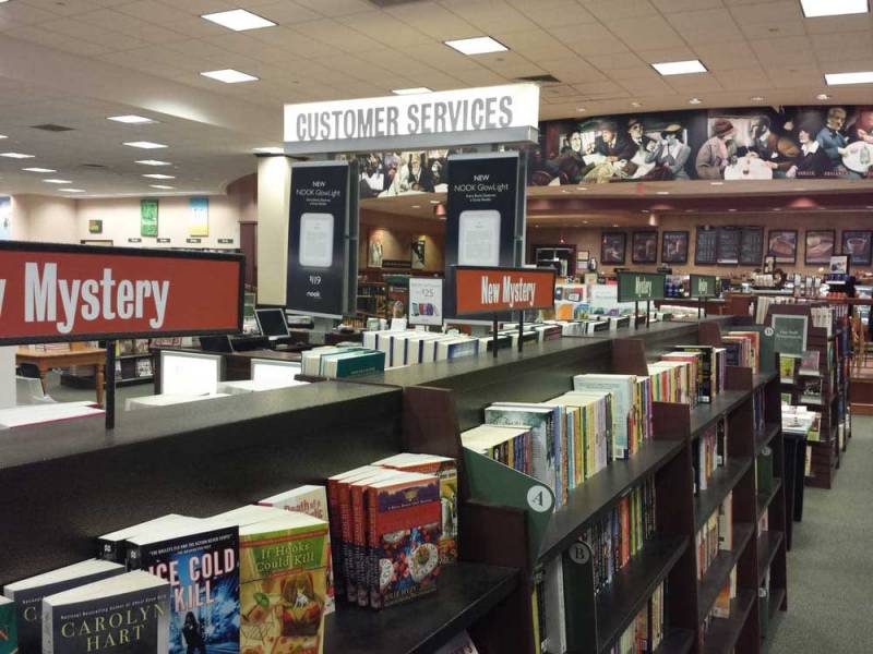 Barnes & Noble closes in Crystal Lake
